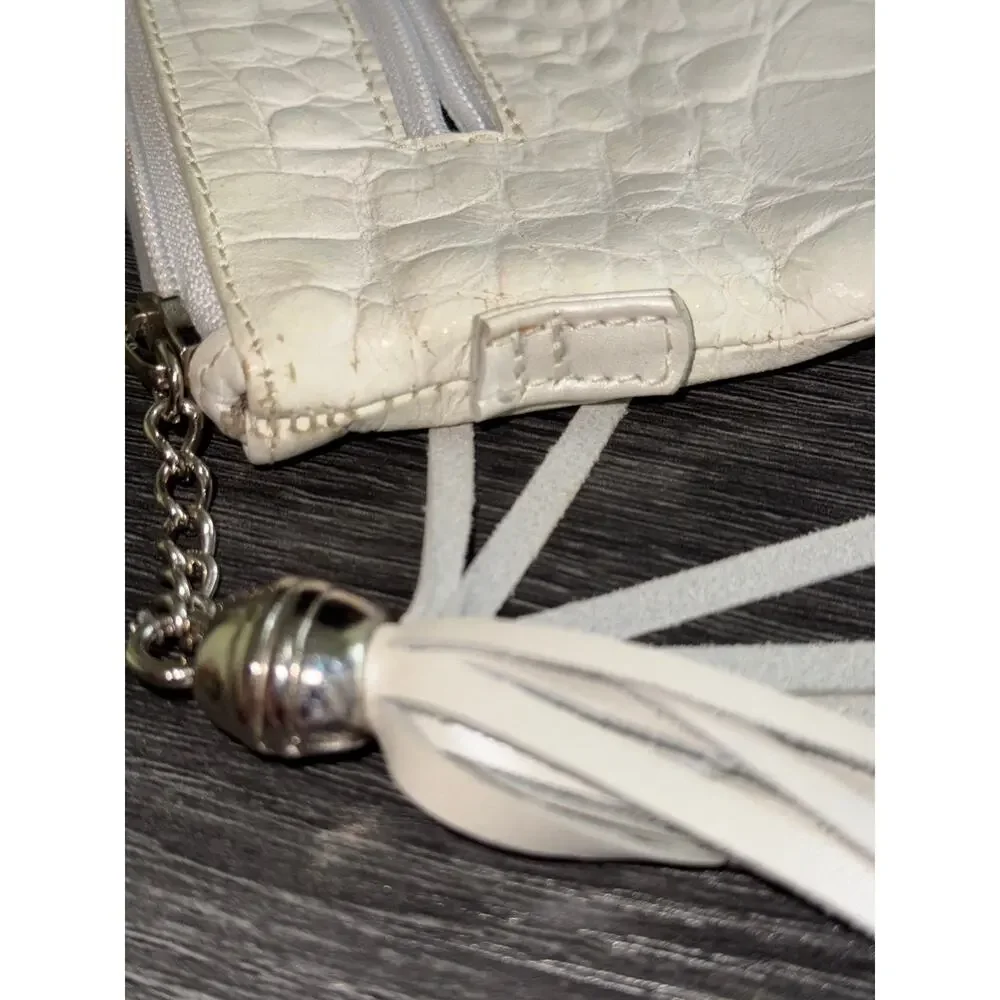 Due Fratelli‎ Made In Canada Genuine Leather White Faux Croc Embossed Clutch - Picture 4 of 11